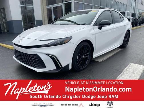 2025 Toyota Camry SE