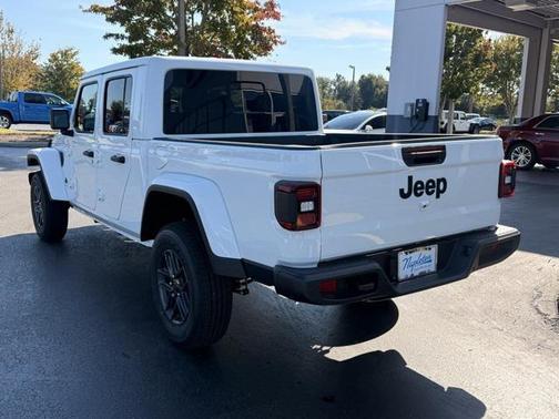 2026 Jeep Gladiator Sport S