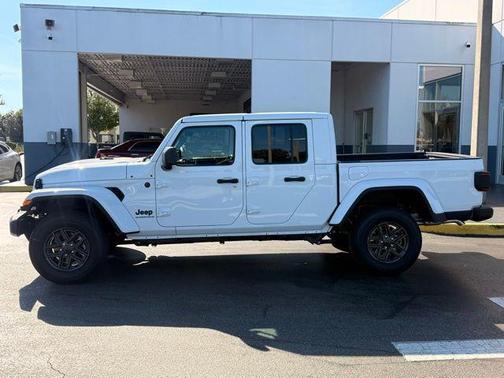 2026 Jeep Gladiator Sport S