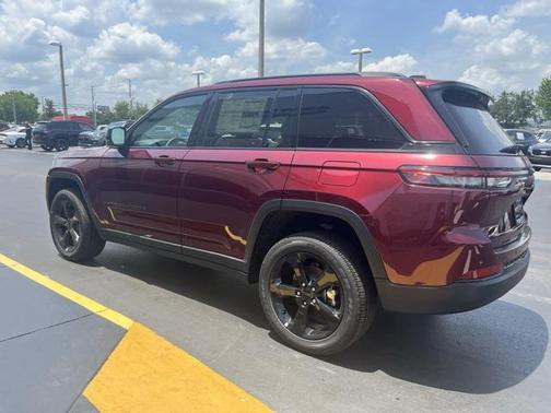 2025 Jeep Grand Cherokee Altitude