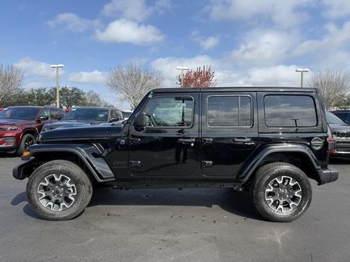 2025 Jeep Wrangler 4-Door Sahara 4x4