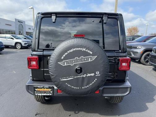 2025 Jeep Wrangler 4-Door Sahara 4x4