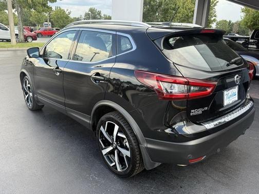 2022 Nissan Rogue Sport SL