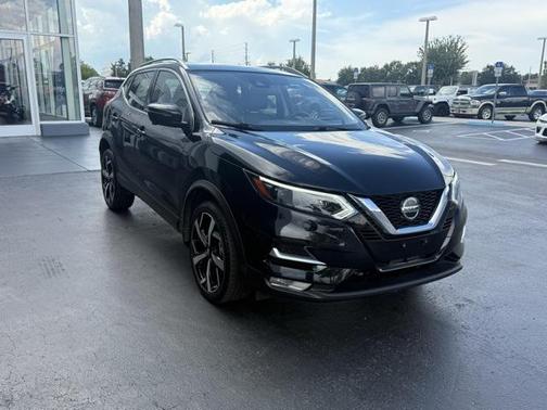 2022 Nissan Rogue Sport SL