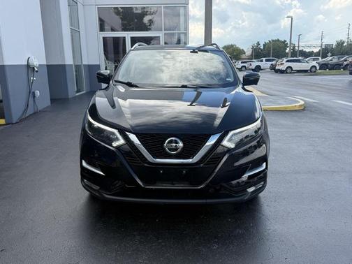 2022 Nissan Rogue Sport SL