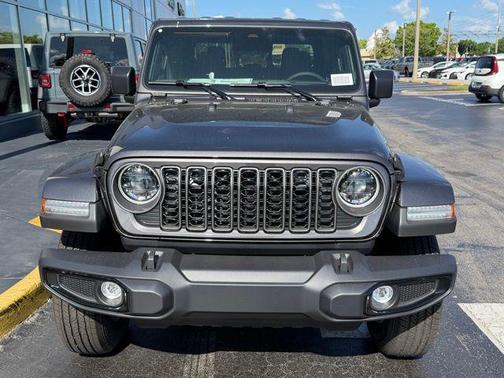 Granite Crystal Metallic Clearcoat 2026 Jeep Gladiator Sport S