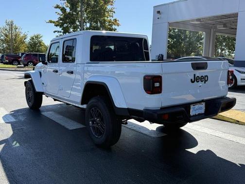 2025 Jeep Gladiator Sport S