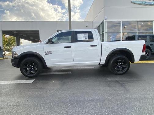 2024 RAM 1500 Classic Warlock Crew Cab 4x4 5'7' Box
