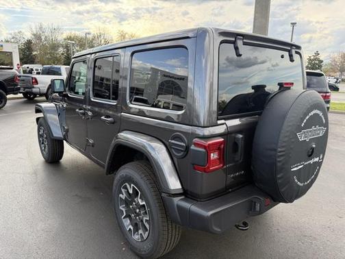 2025 Jeep Wrangler 4-Door Sahara 4x4
