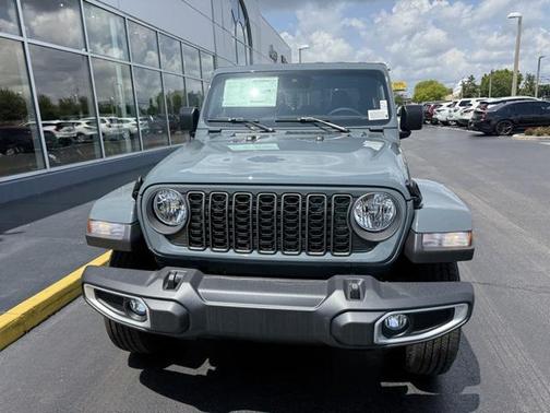 2025 Jeep Gladiator Sport S