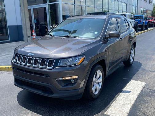 Granite Crystal Metallic Clearcoat 2020 Jeep Compass Latitude