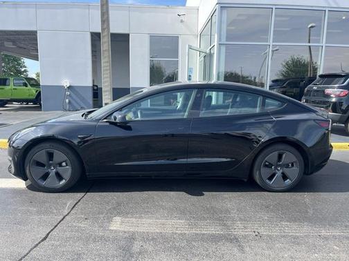 2023 Tesla Model 3 Standard Range