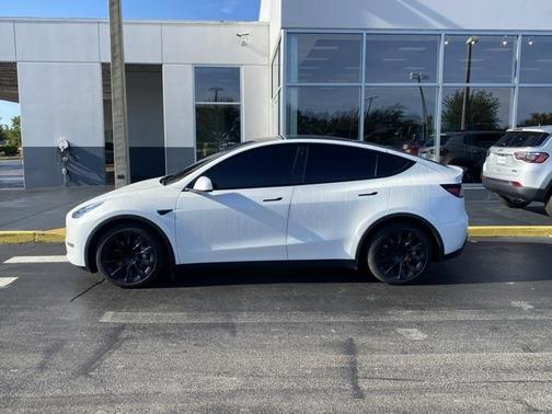 2021 Tesla Model Y Long Range Dual Motor All-Wheel Drive