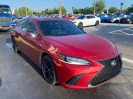Matador Red Mica 2022 Lexus ES 300h F SPORT