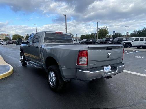 2024 RAM 3500 Big Horn Crew Cab 4x4 8' Box