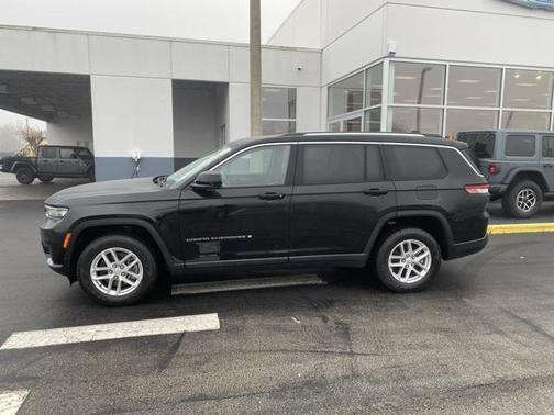 2022 Jeep Grand Cherokee L Laredo
