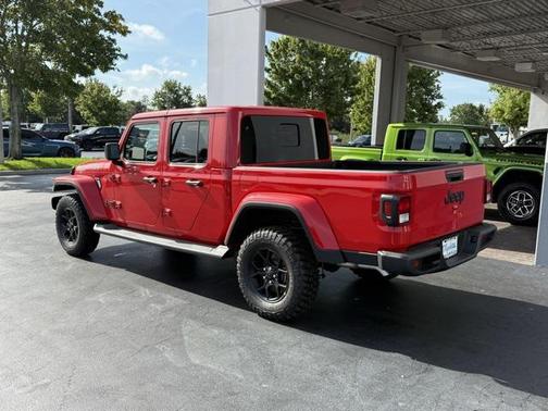 2025 Jeep Gladiator High Tide