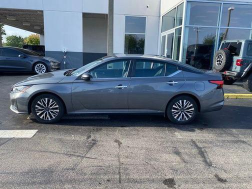 Gun Metallic 2024 Nissan Altima 2.5 SV