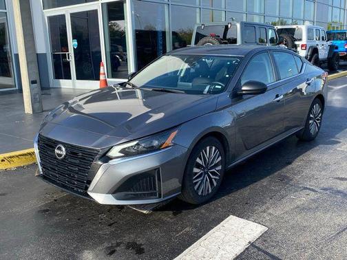 Gun Metallic 2024 Nissan Altima 2.5 SV