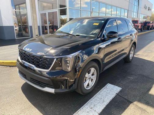 2025 Kia Sorento LX