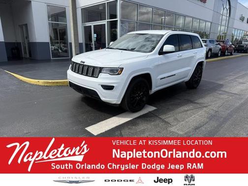 2022 Jeep Grand Cherokee Laredo