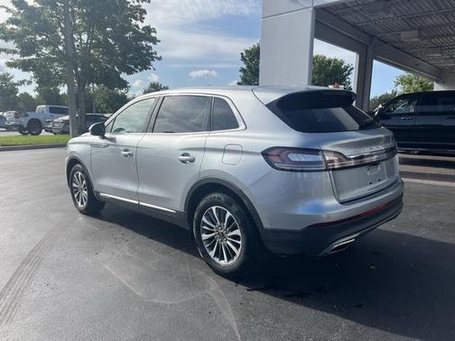 2022 Lincoln Nautilus Standard