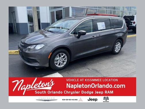 Granite Crystal Metallic Clearcoat 2023 Chrysler Voyager LX