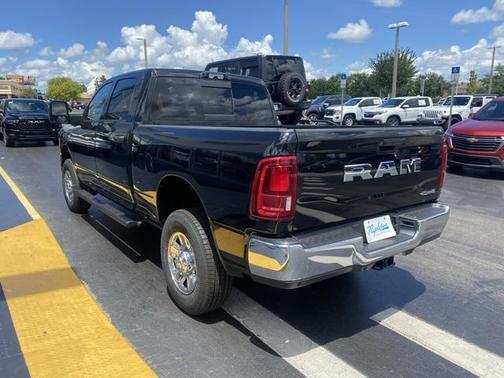 2025 RAM 2500 Tradesman Crew Cab 4x4 6'4' Box