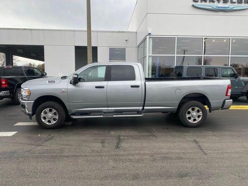 2024 RAM 2500 Big Horn Crew Cab 4x4 8' Box