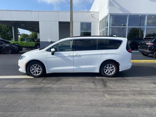 2020 Chrysler Voyager LXI