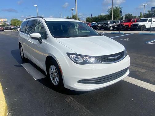 2020 Chrysler Voyager LXI