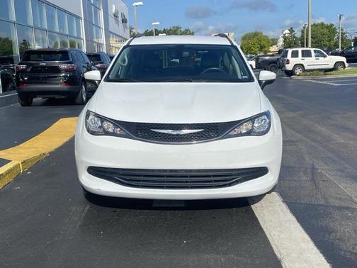 2020 Chrysler Voyager LXI