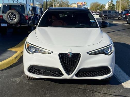 2022 Alfa Romeo Stelvio Ti