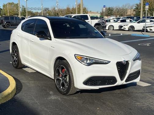 2022 Alfa Romeo Stelvio Ti