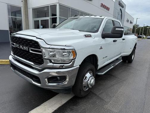2024 RAM 3500 Big Horn Crew Cab 4x4 8' Box
