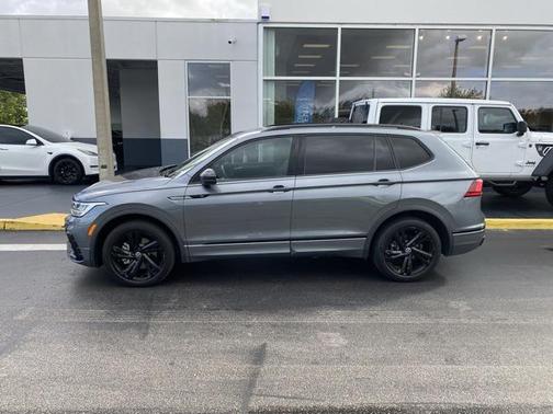 2023 Volkswagen Tiguan 2.0T SE R-Line Black