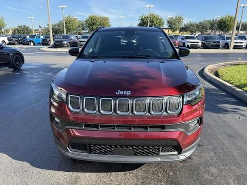 2022 Jeep Compass Latitude Lux