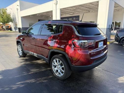 2022 Jeep Compass Latitude Lux