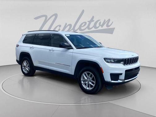 Bright White Clearcoat 2024 Jeep Grand Cherokee L Laredo