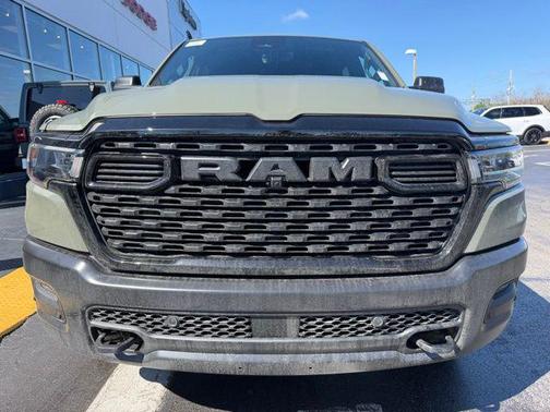 2026 RAM 1500 Warlock Crew Cab 4x4 5'7' Box