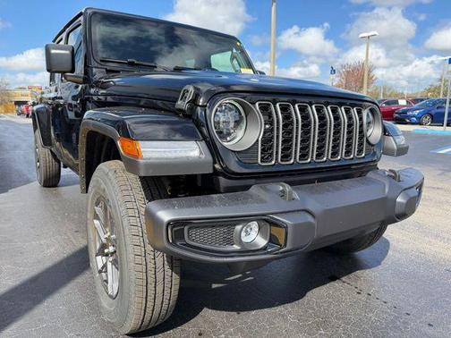 2026 Jeep Gladiator Sport S
