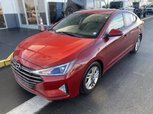 2019 Hyundai ELANTRA SEL