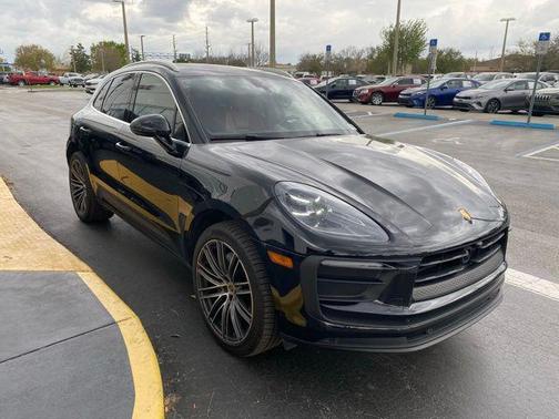 2024 Porsche Macan Base