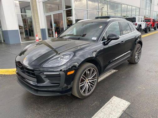 2024 Porsche Macan Base
