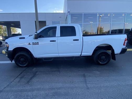 2024 RAM 2500 Tradesman Crew Cab 4x4 6'4' Box