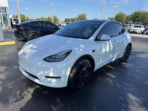2022 Tesla Model Y Long Range Dual Motor All-Wheel Drive