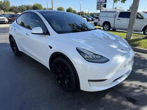 2022 Tesla Model Y Long Range Dual Motor All-Wheel Drive