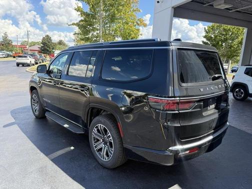 2024 Jeep Wagoneer Series II 4x2