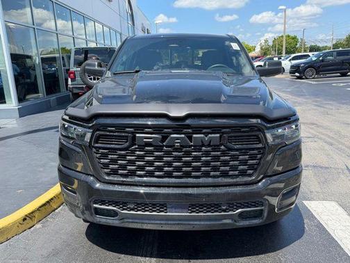 Diamond Black Crystal Pearlcoat 2026 RAM 1500 Express