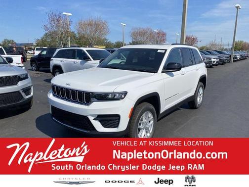 2025 Jeep Grand Cherokee Laredo